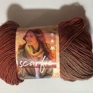 Scarfie Yarn in Red and Brown